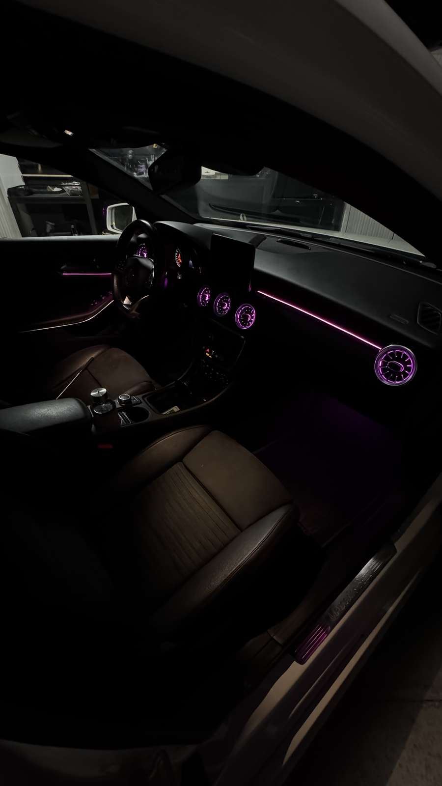Mercedes Classe A avec LED d'ambiance